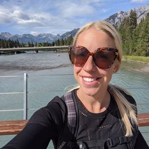 Meet your Posher, Nicole